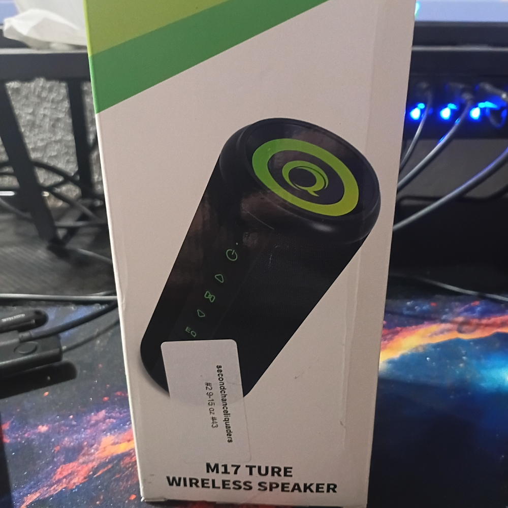 Black and Green Wireless Speaker